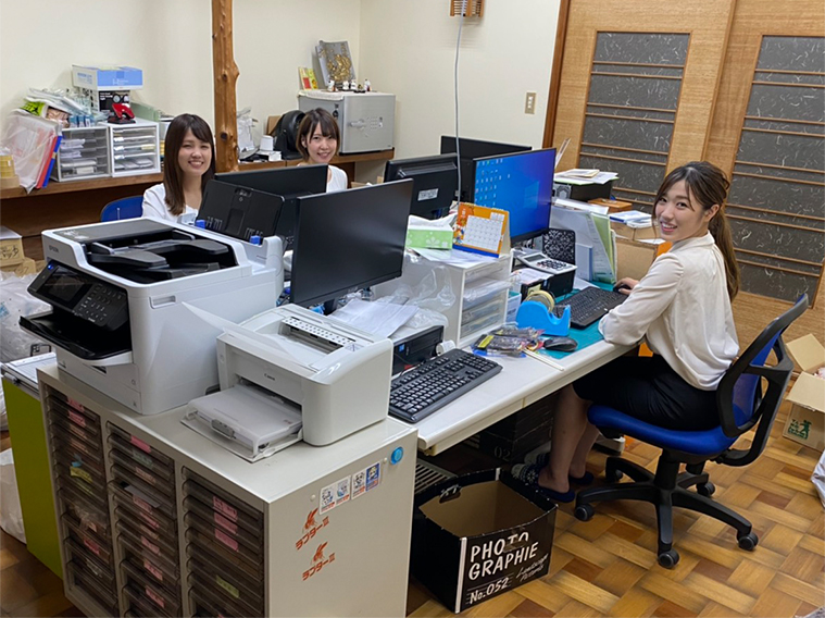 福井の蜂駆除・蜂の巣駆除は福井駆除センターへ！豊富な経験で培った安全確実な蜂駆除・蜂の巣駆除技術と福井県内最安の料金で、お客様に安心のサービスをお届けいたします。蜂駆除、蜂の巣駆除のことなら何でもぜひお任せ下さい。